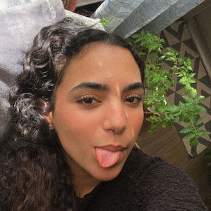 Meet your Posher, Isabel